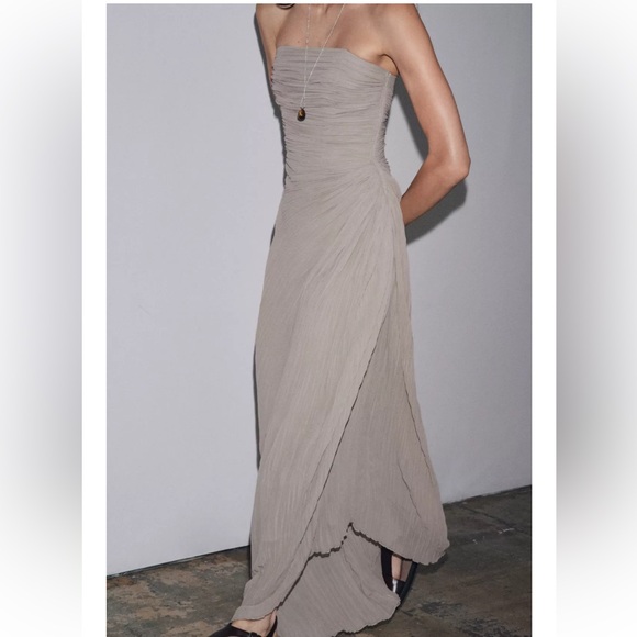 PLEATED STRAPLESS DRESS - Picture 2 of 3